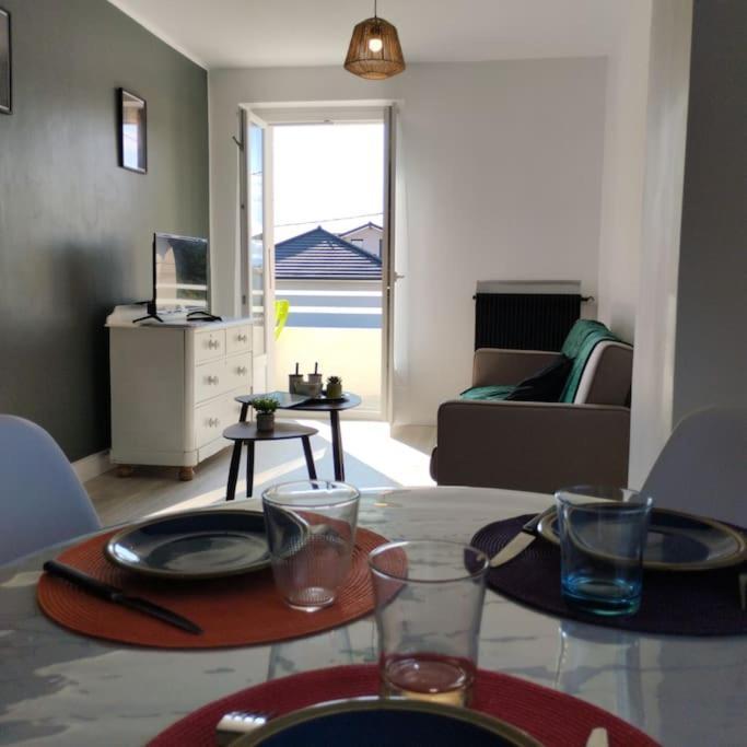 Appartement Verdoyant Au Bord Du Lac Leman Entre Evian Et Thonon Dans Une Villa Publier Kültér fotó