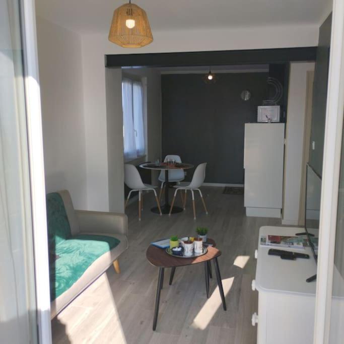 Appartement Verdoyant Au Bord Du Lac Leman Entre Evian Et Thonon Dans Une Villa Publier Kültér fotó