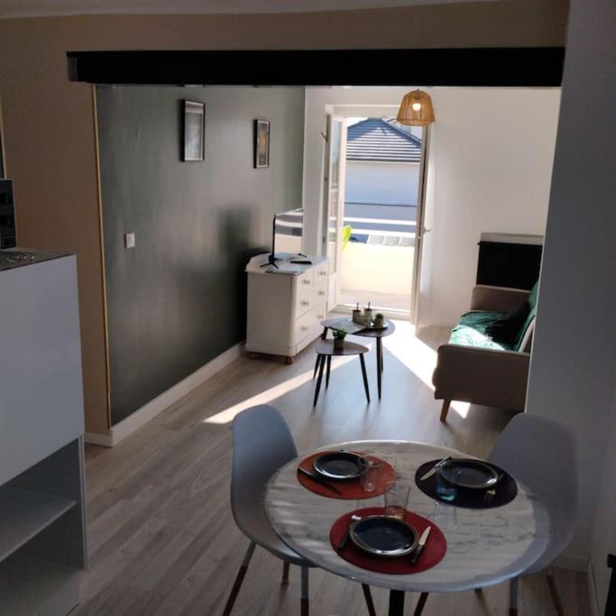 Appartement Verdoyant Au Bord Du Lac Leman Entre Evian Et Thonon Dans Une Villa Publier Kültér fotó